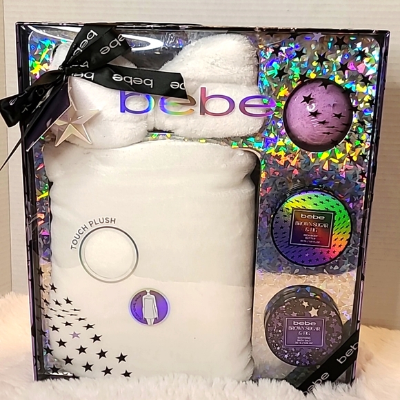 NEW IN BOX, BEBE DELUXE GIFT BATH SET, ROBE - Picture 1 of 8